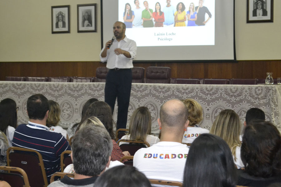 Capacitação dos professores do Vianna Júnior Capacitação dos professores do Vianna Júnior