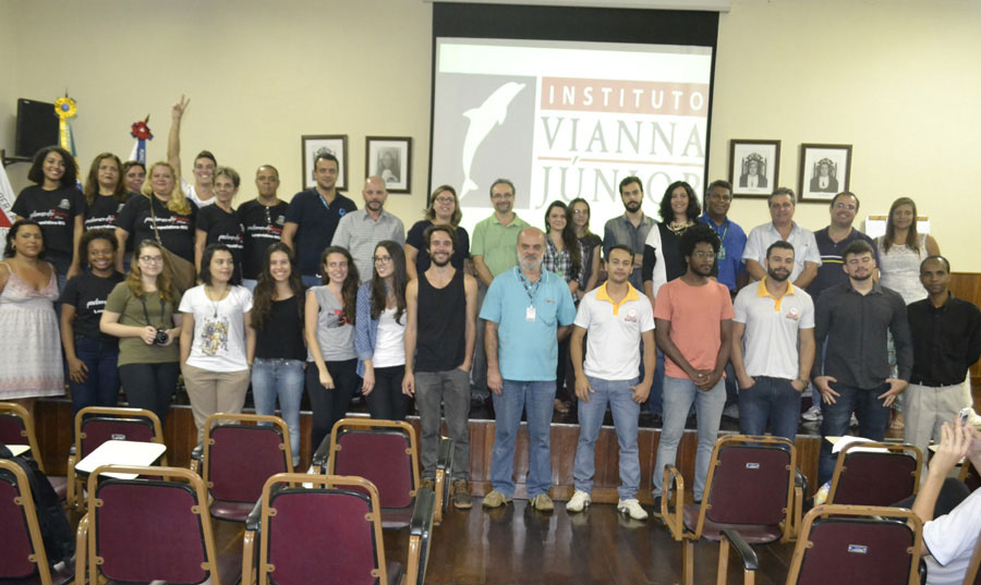 Vianna Jr recebe 1º Polo Zona da Mata Parlamento Jovem