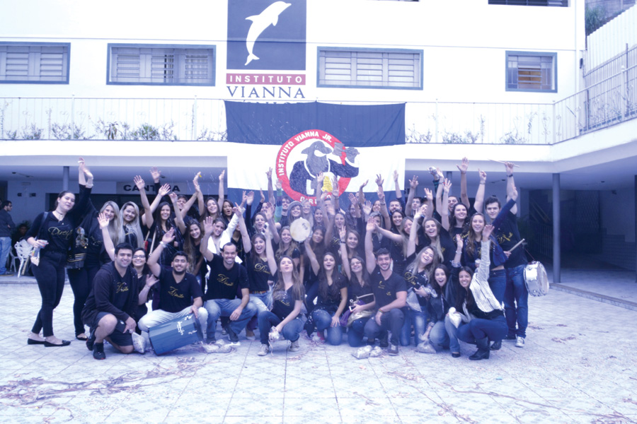 Bota Fora dos alunos do Direito Vianna Jr