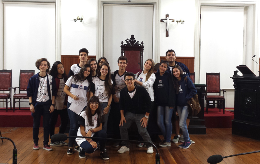 Colégio Vianna Jr no Parlamento Jovem novo