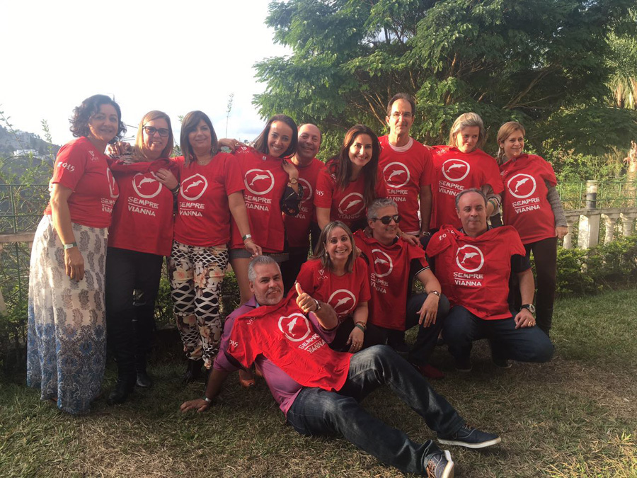 Ex-alunos ganharam camisa do Instituto Vianna Júnior para o evento
