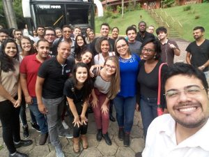 Alunos e professores em visita técnica a AcelorMittal