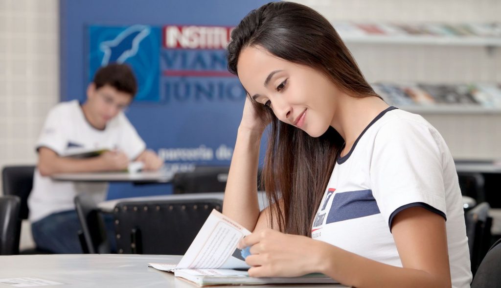 Escolher o curso, realizar o vestibular e se tornar um profissional de sucesso, você consegue no Vianna.