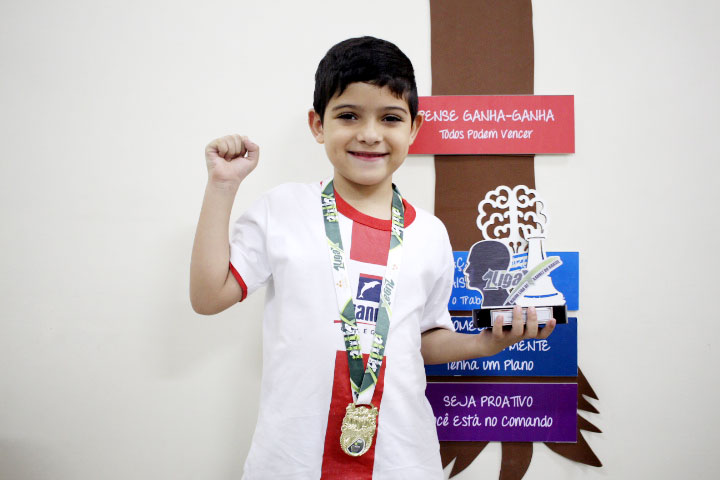 Aluno do Vianna ganha campeonato de xadrez